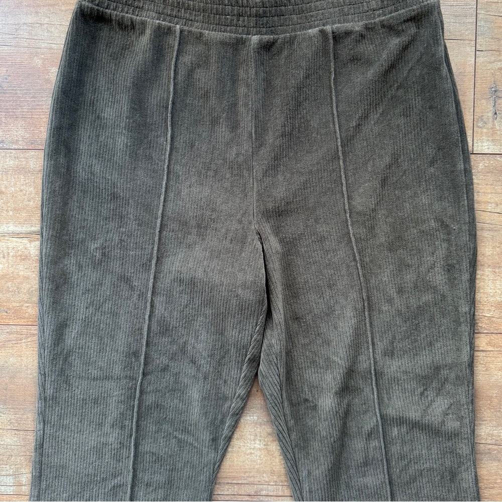 Aerie Groove-On Rib Velour Flare Olive Green Pull-On Pants Size Large Short - Picture 5 of 8